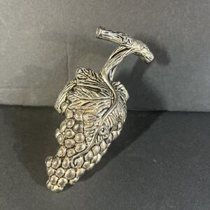 MCM Ornate Silver Plate Cork Wine Stopper Grapevine Cluster Vine Leaf Motif 3.5”